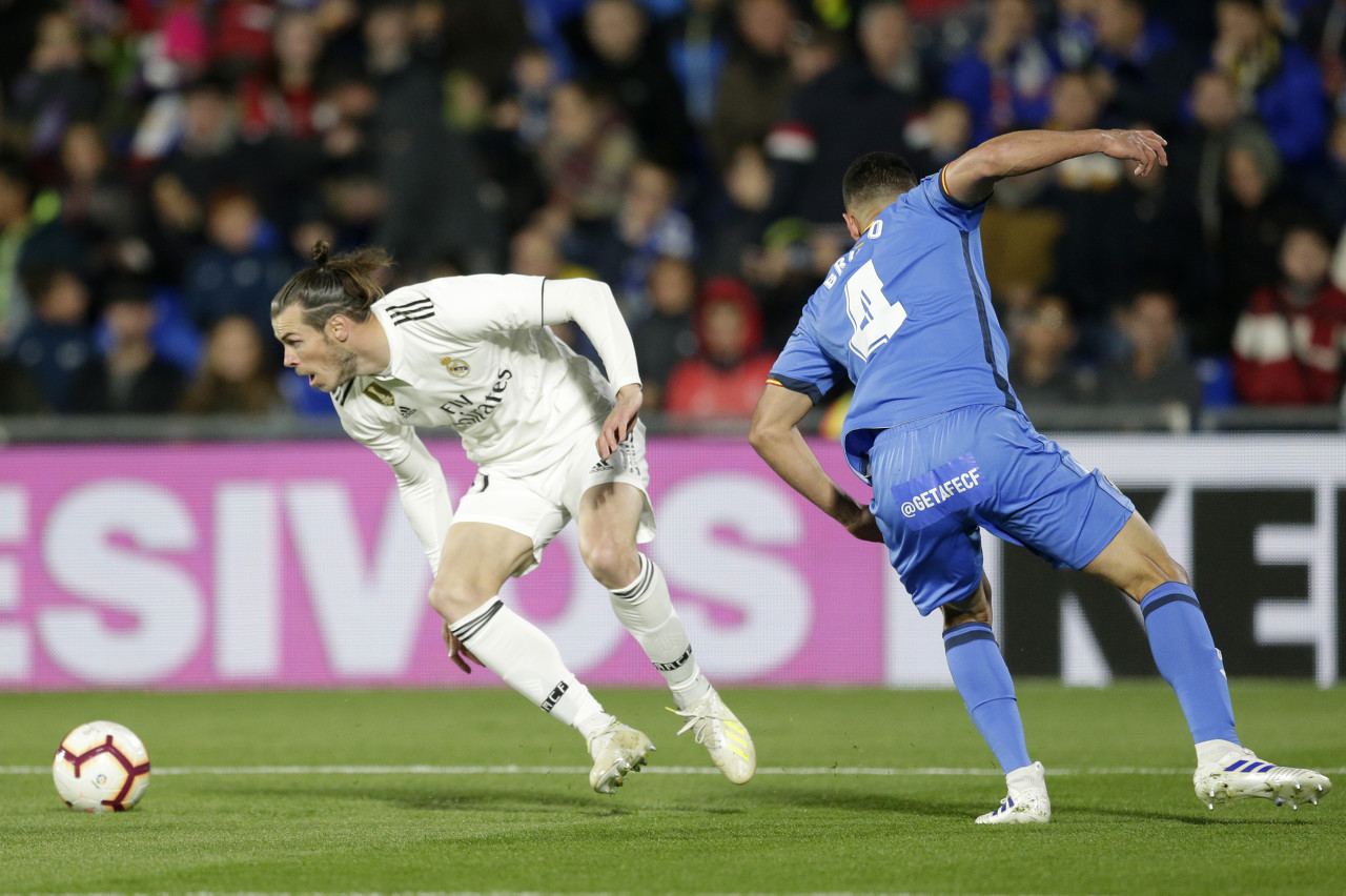 赛地聚焦：荷甲今晨热度飙升，阿斯顿维拉强势反弹，震撼外界，细节决定成败(高维入侵七流免费阅读完整)